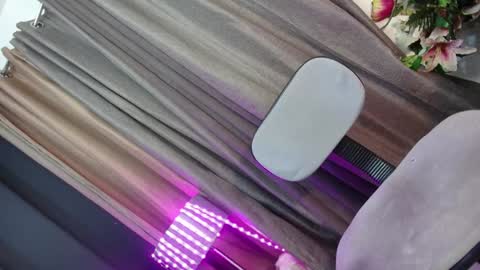 Chloe online show from December 12, 11:50 am