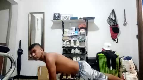 Snapshot of ts_herrera chatting on January 29, 5:13 pm ts_herrera online show from January 29, 5:13 pm