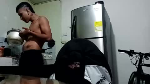 Snapshot of ts_herrera chatting on February 10, 3:35 am ts_herrera online show from February 10, 3:35 am