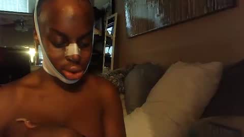 Amber White online show from December 15, 5:50 pm