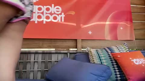 Jessie online show from April 21, 8:01 pm