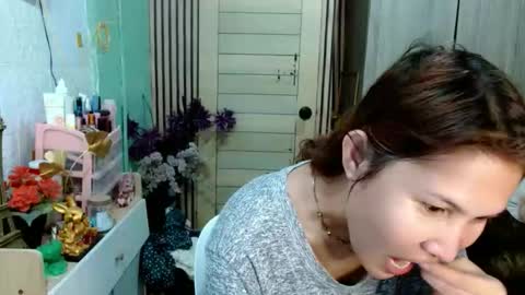 SHENA  online show from November 17, 4:13 pm