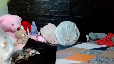 SHENA  online show from April 18, 7:58 pm