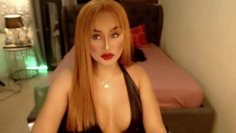 SEDUCTIVEmistresCUMS online show from October 25, 6:35 pm