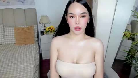 Graciella online show from April 21, 6:52 am