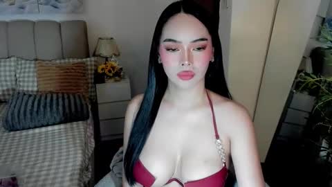 Graciella online show from April 22, 7:11 am