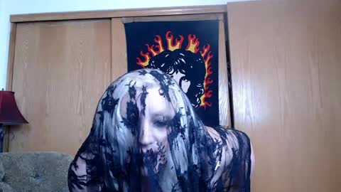 Sabrina Ravndahl online show from April 18, 1:26 pm