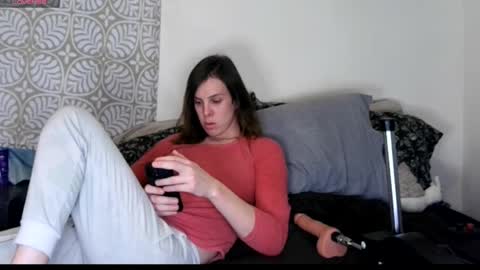 Jade Snail online show from February 7, 1:15 am