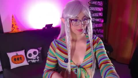 Snapshot of tsukicherry chatting on October 25, 1:35 am Cherry Moon online show from October 25, 1:35 am
