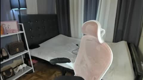 tsuncutmargauxx online show from May 4, 5:03 am