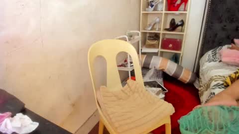 Snapshot of tsvanilla chatting on March 2, 3:24 am Frankie online show from March 2, 3:24 am