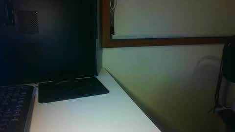 Snapshot of ttdiaz01 chatting on December 4, 8:01 am Portuga online show from December 4, 8:01 am