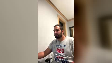 Snapshot of tuamante000 chatting on August 3, 6:55 pm Stimulation make me Cum in Public or in Pvt online show from August 3, 6:55 pm