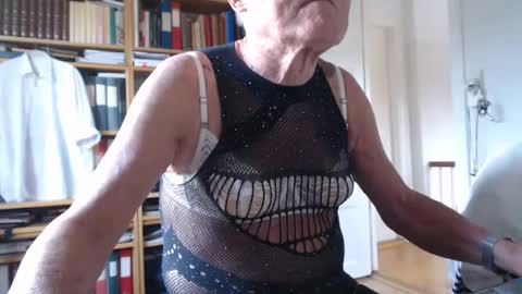 FINN but call me NANNA online show from December 4, 10:35 am