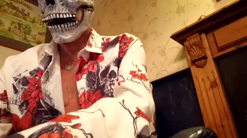 tubsy6868 online show from October 31, 10:55 pm