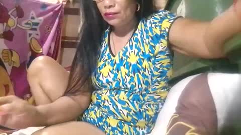 Mae online show from April 2, 9:34 pm