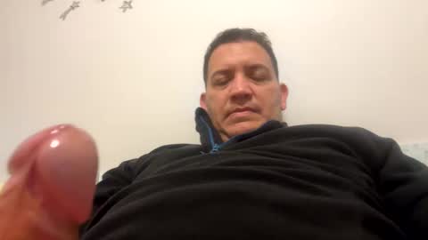 Snapshot of tuhombre1612 chatting on January 17, 10:44 am tuhombre1612 online show from January 17, 10:44 am