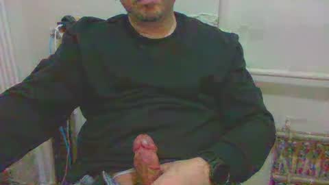 Snapshot of turkishdaddy34 chatting on February 7, 8:31 pm turkishdaddy34 online show from February 7, 8:31 pm