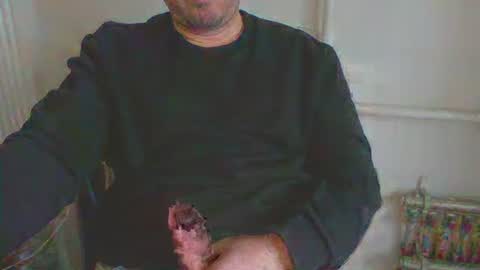 Snapshot of turkishdaddy34 chatting on February 8, 8:52 am turkishdaddy34 online show from February 8, 8:52 am