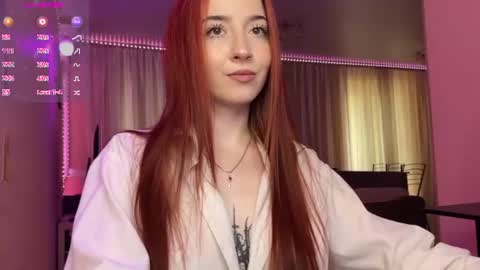 Snapshot of tutti_cutieee chatting on June 11, 8:12 am Nika online show from June 11, 8:12 am