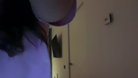 Ariana online show from April 15, 8:09 pm