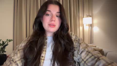 Snapshot of tutti_frutti_ chatting on June 16, 8:44 pm Ariana online show from June 16, 8:44 pm