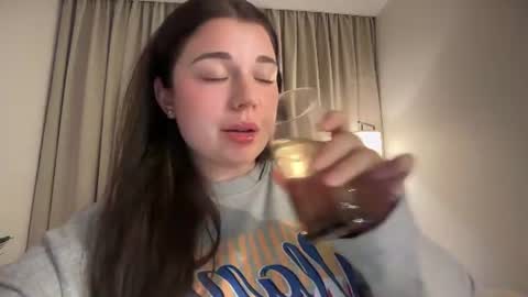 Snapshot of tutti_frutti_ chatting on July 20, 8:11 pm Ariana online show from July 20, 8:11 pm