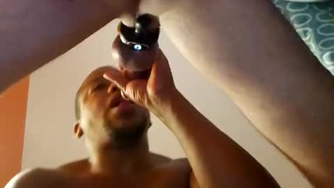 Snapshot of tux_97 chatting on November 18, 11:58 am tux_97 online show from November 18, 11:58 am