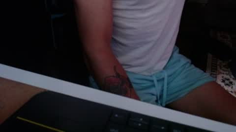 Snapshot of twackedntatted chatting on June 16, 8:00 pm TwackedNTatted online show from June 16, 8:00 pm