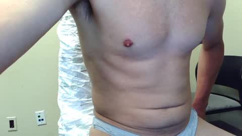Snapshot of twayne29x chatting on May 10, 10:31 am twayne29x online show from May 10, 10:31 am