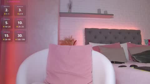 Hallie online show from November 24, 1:38 am