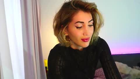 Snapshot of tweety_twist chatting on October 6, 9:07 am MayCarrey online show from October 6, 9:07 am