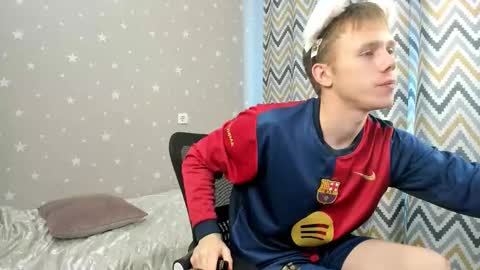 Angus online show from October 27, 7:56 am