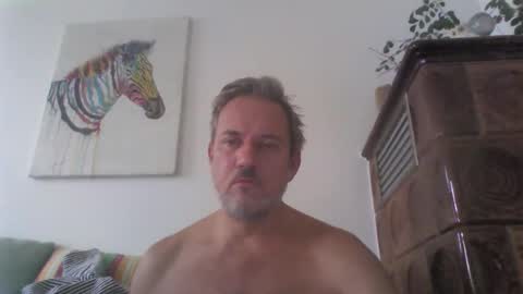 Snapshot of twiga72 chatting on December 2, 8:19 am twiga72 online show from December 2, 8:19 am