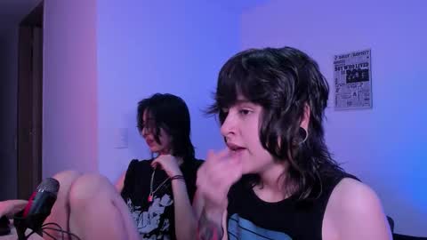 Snapshot of twilightmuses chatting on December 20, 11:23 pm Eve Lili online show from December 20, 11:23 pm