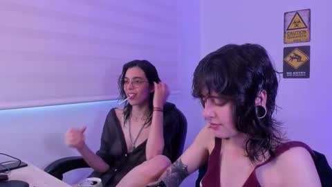 Snapshot of twilightmuses chatting on January 11, 9:31 pm Eve Lili online show from January 11, 9:31 pm