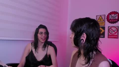 Snapshot of twilightmuses chatting on February 27, 10:21 pm Eve Lili online show from February 27, 10:21 pm