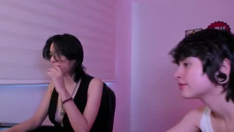 Snapshot of twilightmuses chatting on March 4, 9:43 pm Eve Lili online show from March 4, 9:43 pm