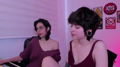 Snapshot of twilightmuses chatting on March 11, 3:29 pm Eve Lili online show from March 11, 3:29 pm