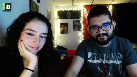 TwinFlamesXX online show from January 14, 5:30 am