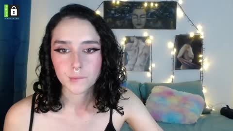 TwinFlamesXX online show from January 25, 12:48 am