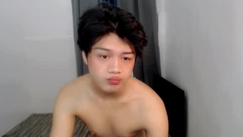 Snapshot of twink_blaze chatting on October 13, 10:54 pm BLAZE online show from October 13, 10:54 pm