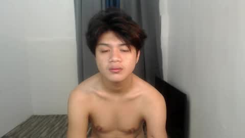 Snapshot of twink_blaze chatting on October 14, 11:38 pm BLAZE online show from October 14, 11:38 pm