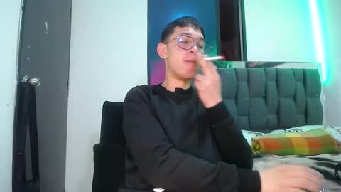 Mr Daren online show from February 19, 5:27 pm