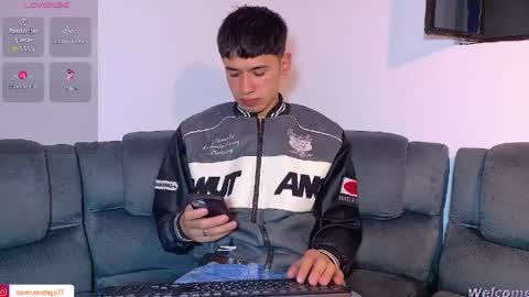 Mr Daren online show from April 21, 7:06 pm