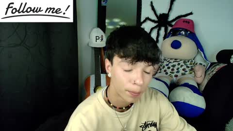 Snapshot of twink_sebas_ chatting on December 10, 8:08 am  Bad boy sebastian  online show from December 10, 8:08 am