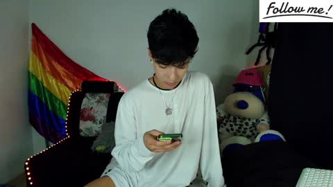 Snapshot of twink_sebas_ chatting on December 13, 6:42 am  Bad boy sebastian  online show from December 13, 6:42 am