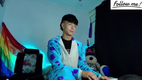 Snapshot of twink_sebas_ chatting on December 15, 7:57 am  Bad boy sebastian  online show from December 15, 7:57 am