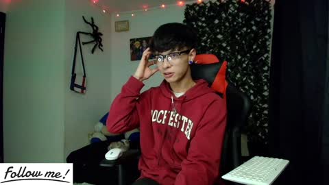 Snapshot of twink_sebas_ chatting on January 22, 6:10 am  Bad boy sebastian  online show from January 22, 6:10 am