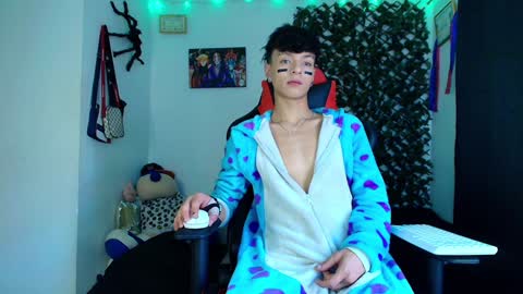 Snapshot of twink_sebas_ chatting on February 3, 4:41 pm  Bad boy sebastian  online show from February 3, 4:41 pm